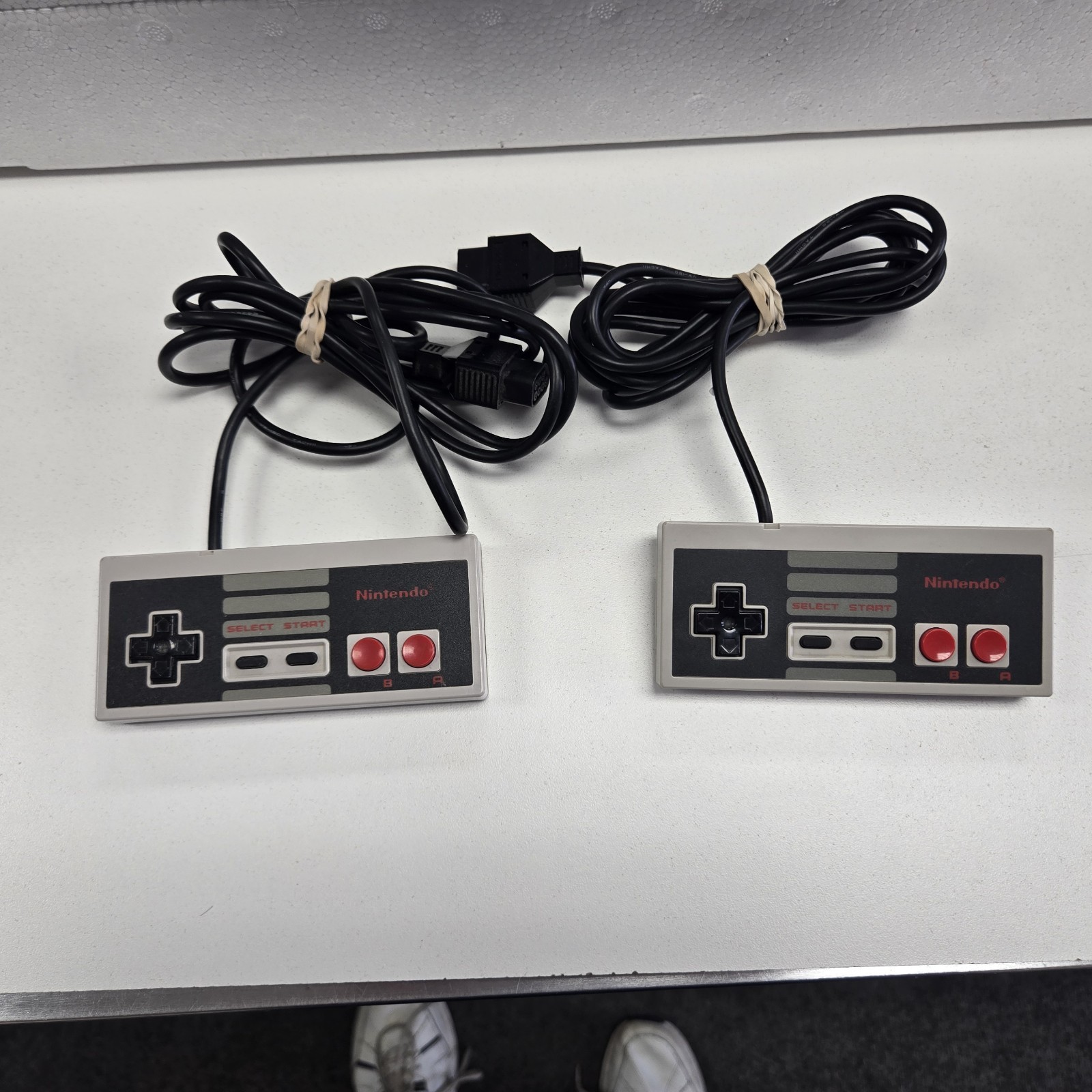Nintendo NES Action Set Complete in Box CIB w/ Zapper Mario Duck Hunt TESTED!!!