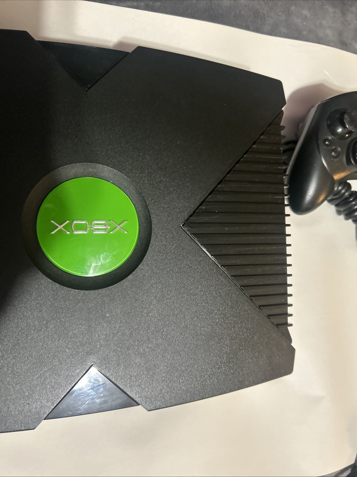 Original Xbox Great Condition Comes With Controller And Game. Don’t Have Tv Ar.￼