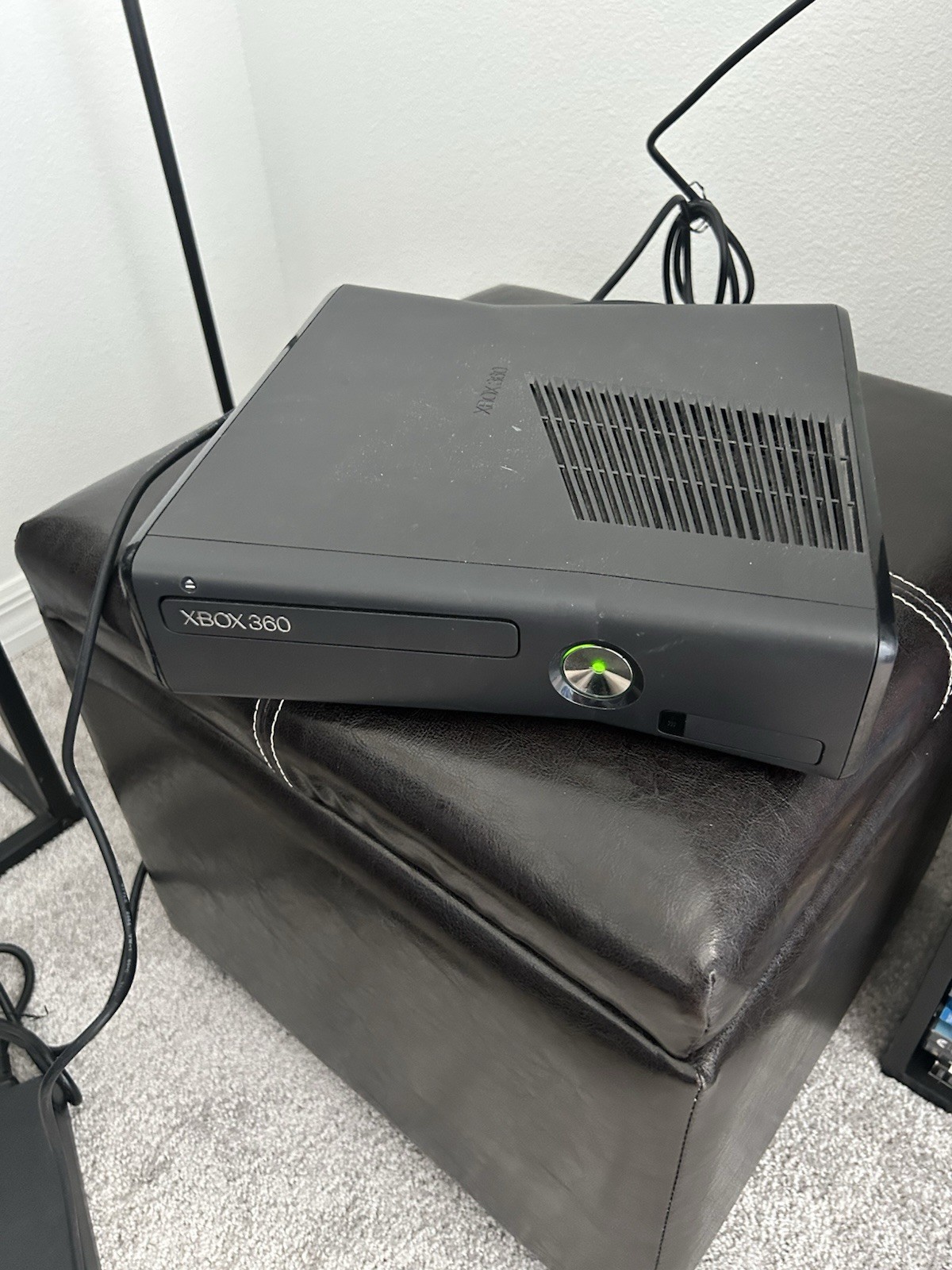 Xbox 360, 3 Wireless &1 Wired Controllers, Cables Included, 7 Games Included