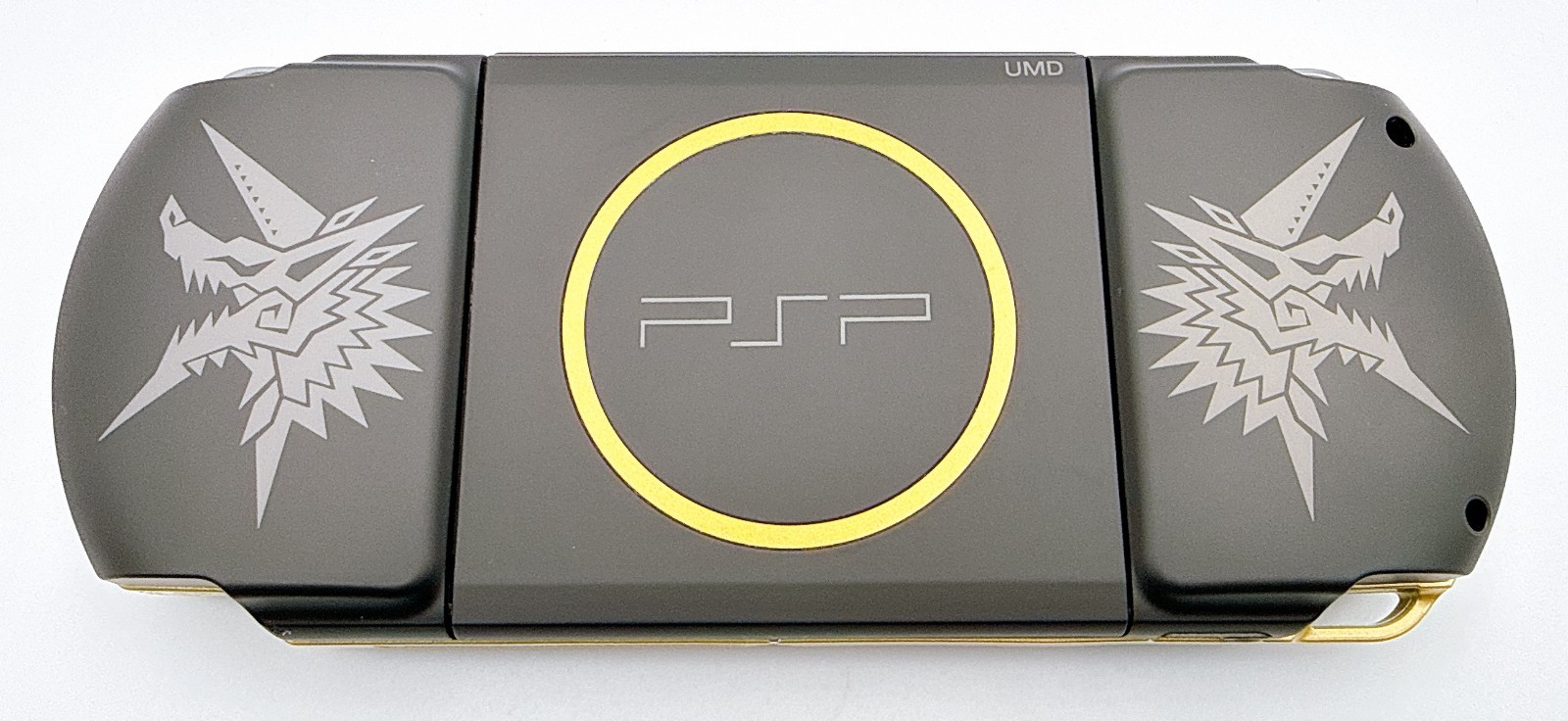 PSP-3000 Console Monster Hunter 3rd Limited Edition Region Free w/4GB -Excellent