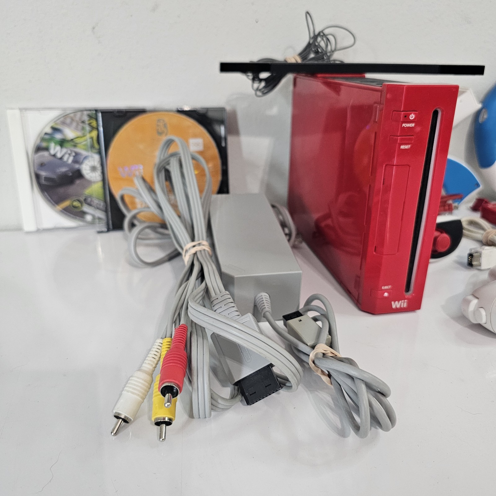 2006 Nintendo Wii Red RVL-001 USA Console GameCube Compatible Bundle Lot Tested