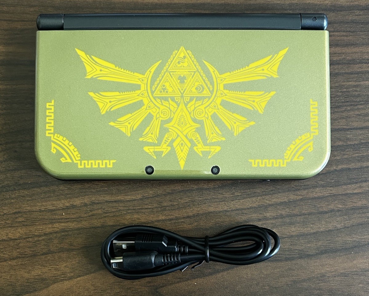 Nintendo new 3DS XL Zelda Hyrule Gold Edition tested working- FAST SHIPPING