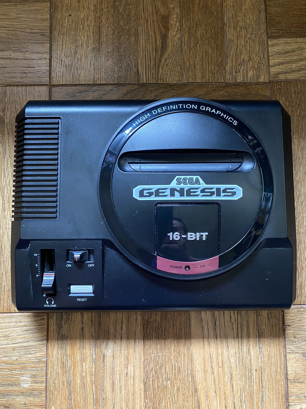 Original Sega Genesis 16 Bit System Model: 1601 Console With 2 controllers
