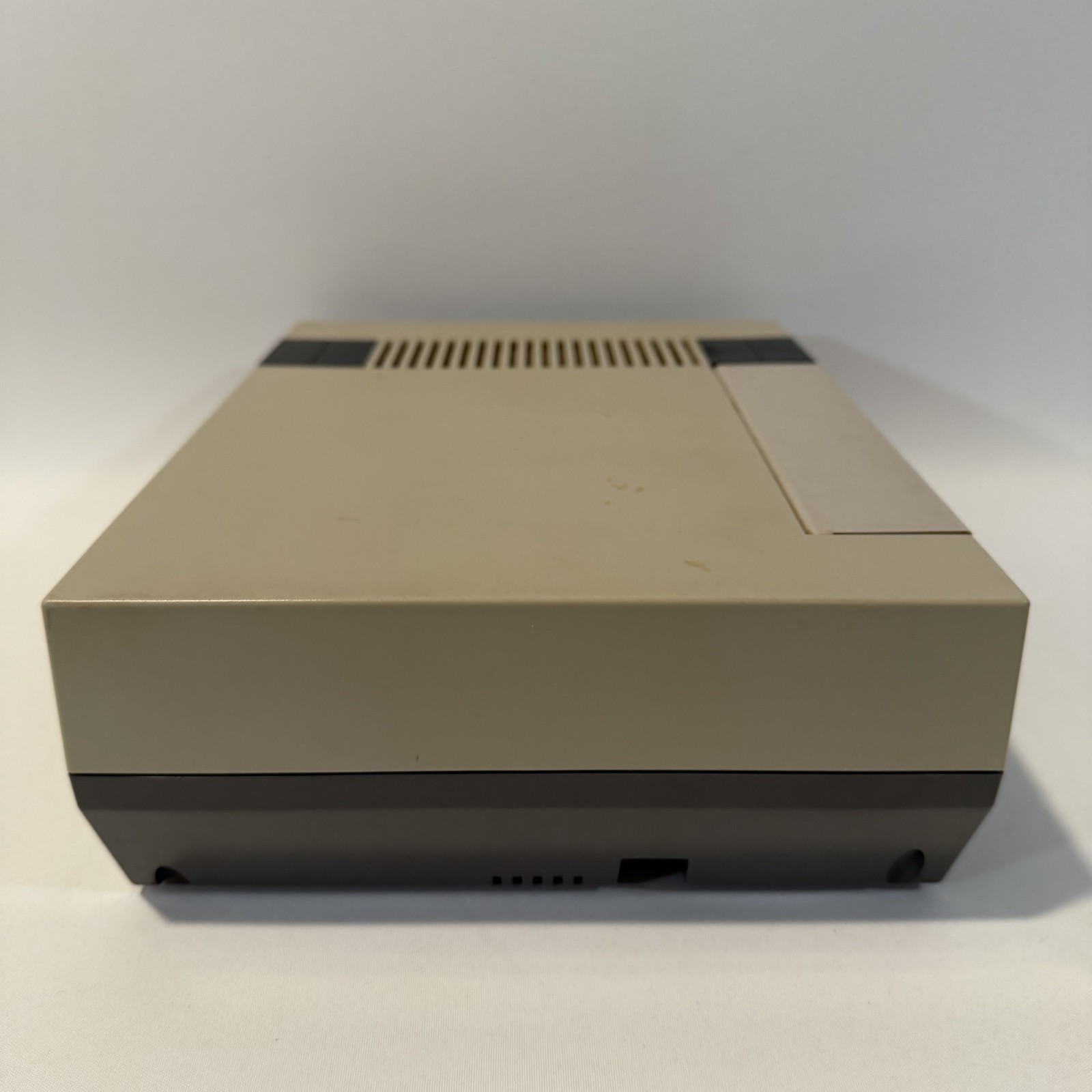 Nintendo Entertainment System NES Console For Parts Repair Red Blinking Light