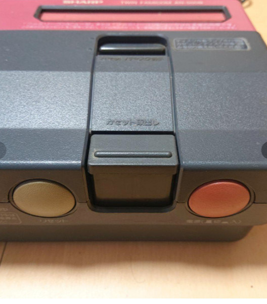 SHARP Twin Famicom NES AN-500B. Black x Red Rare Retro Game working tested