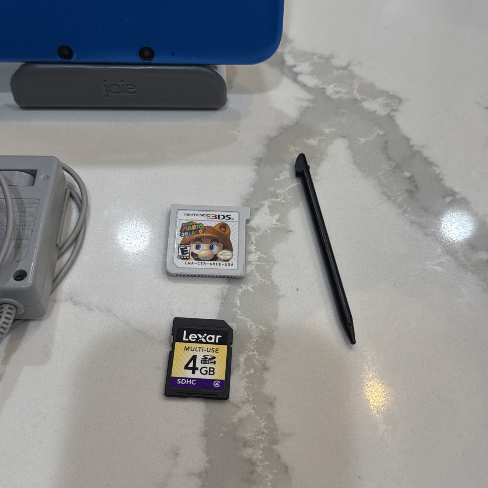 Nintendo 3DS XL Handheld System Console – Blue – Tested + Charger & Mario!
