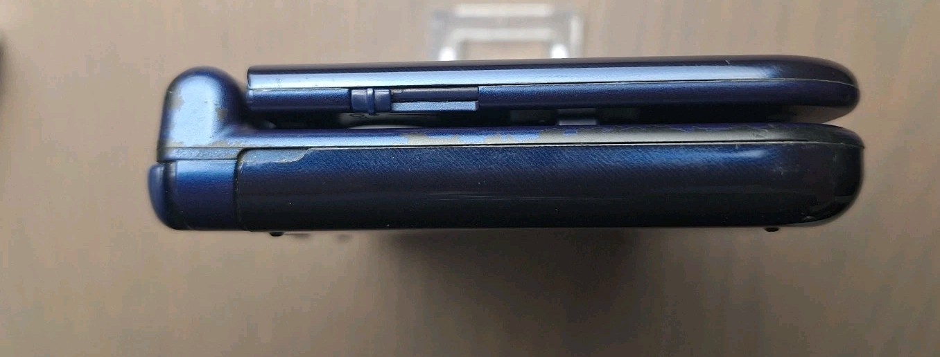New Nintendo 3DS XL Metallic Blue Charger + 32GB SD Card | Region Free TOP IPS