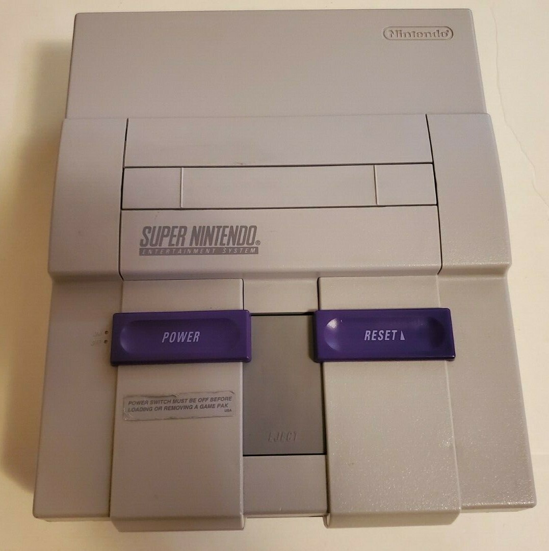 Super Nintendo Entertainment System SNES Console Bundle 1 Controller 4 games