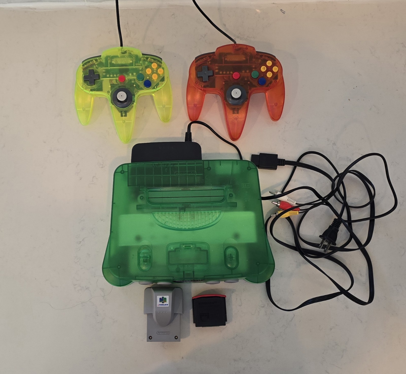 Nintendo 64 Jungle Green Console + Rumble Pack + Memory Expansion +2 controller
