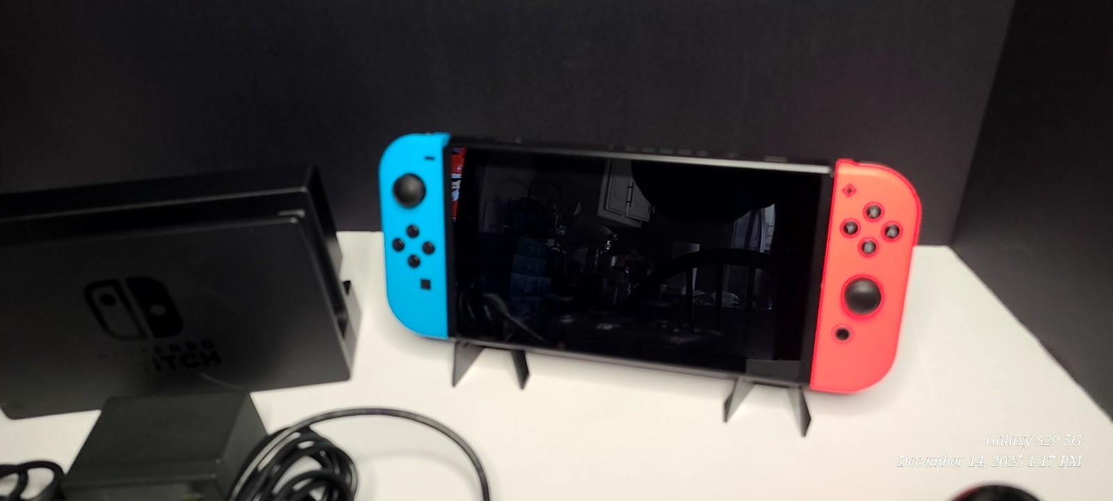 Nintendo Switch Console Bundle/ Controller, 4 Games, Charging Cable, HDMI Cable