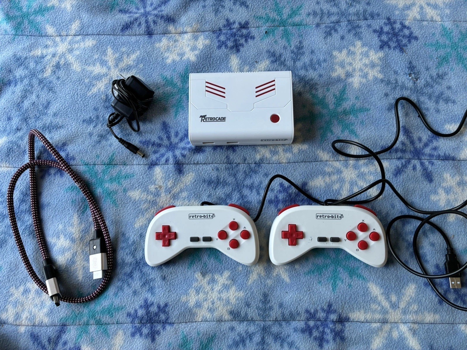 Retro bit Super Retro-Cade Home Console 90+ Games White Red HDMI USB Controllers