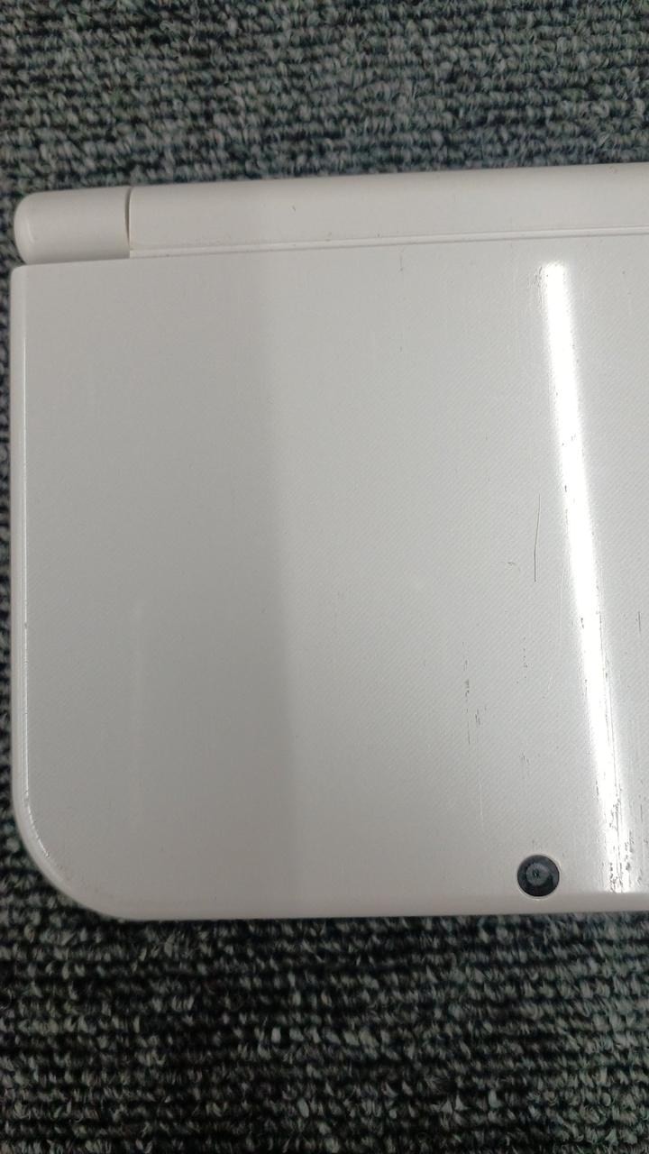 New Nintendo 3DS XL (LL) RED-001 Portable Gaming System 2014 A3462
