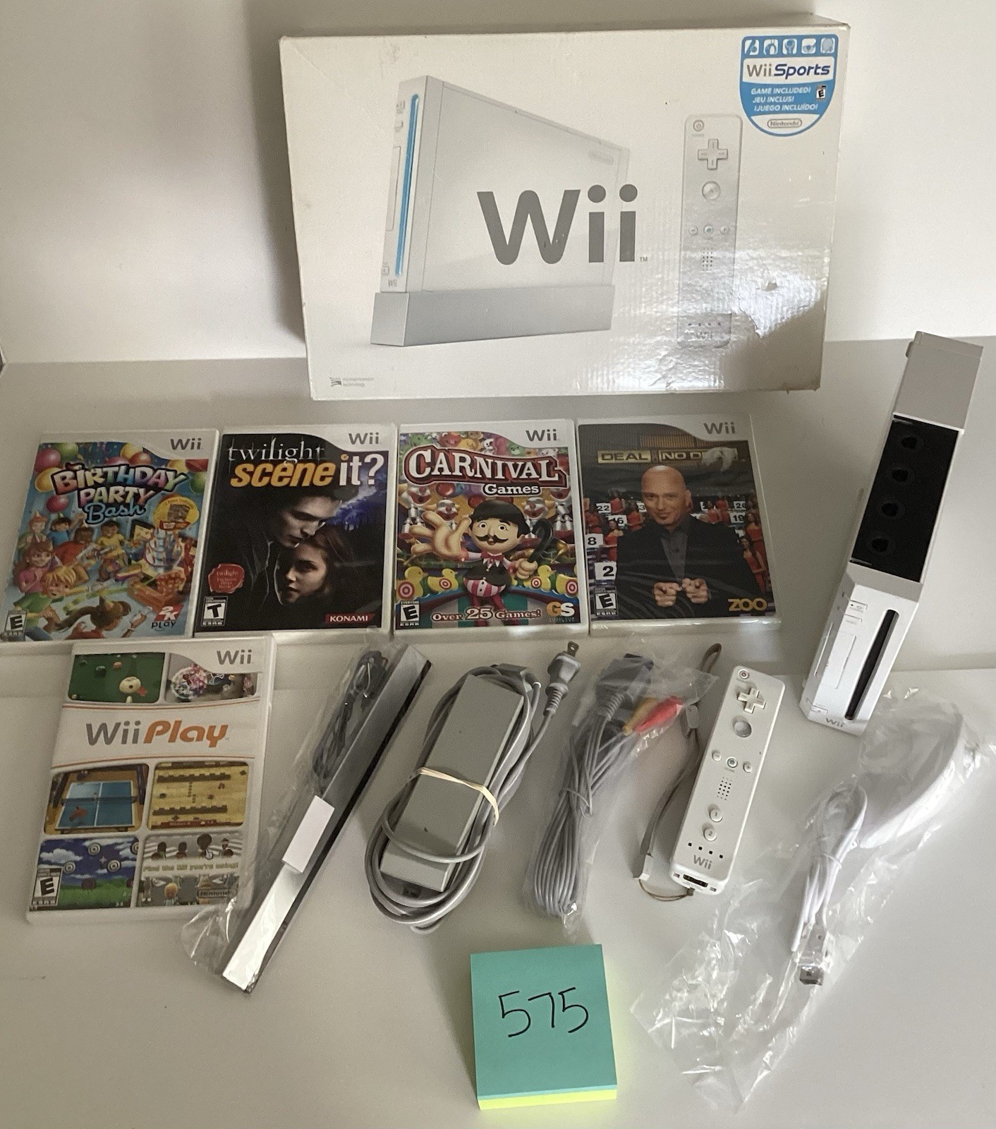 BOXED Nintendo Wii 5 Video Game Bundle System RVL-001 Console No Blue Inserts