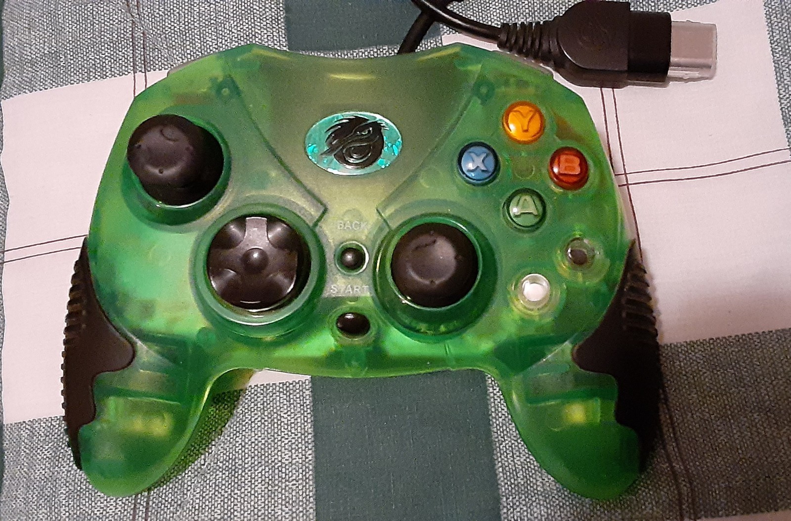 Microsoft Xbox Console with Controller & Cables (Struggles to Read Discs)
