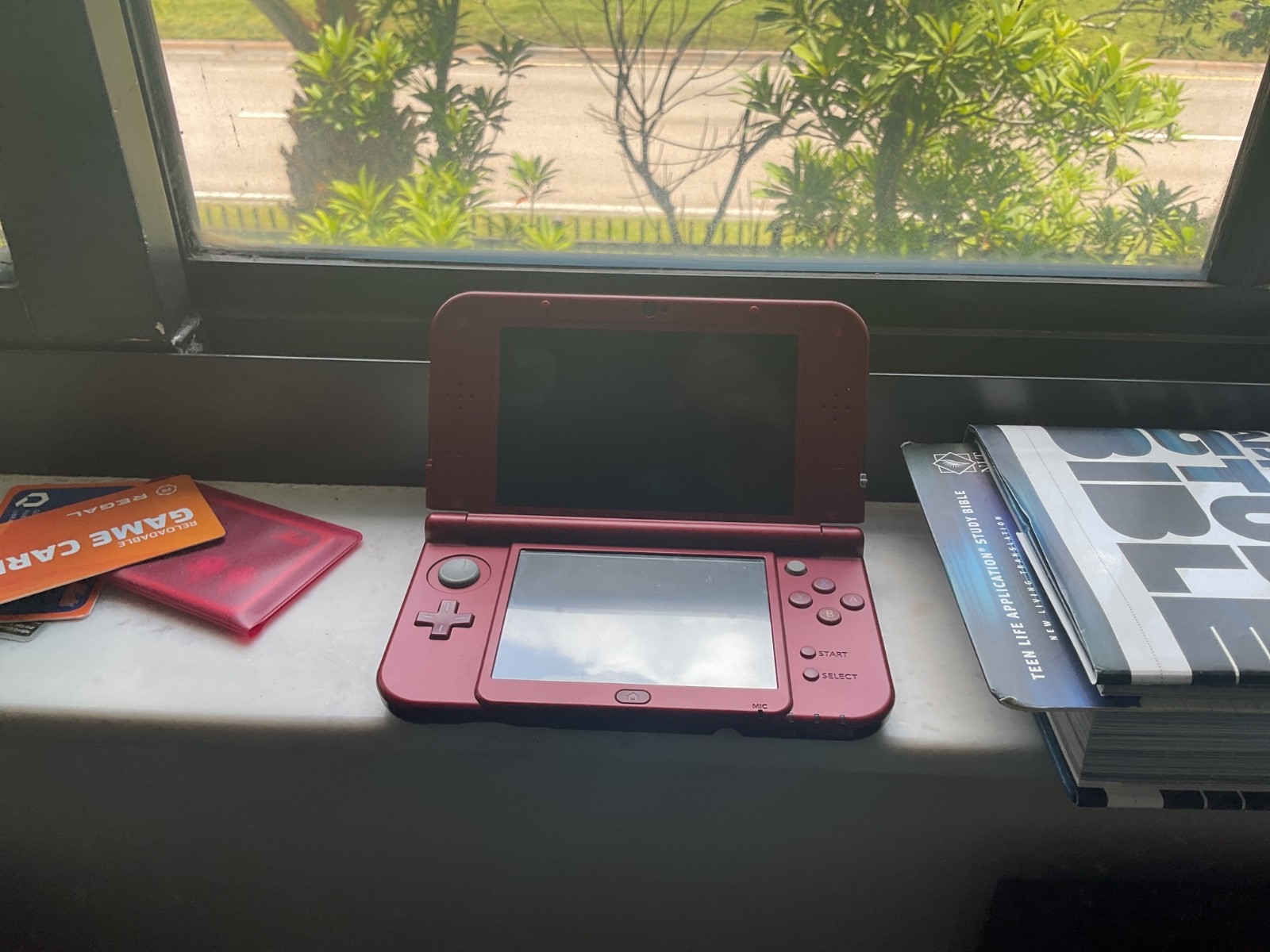 Nintendo 3DS XL Launch Edition Handheld Red Gaming System