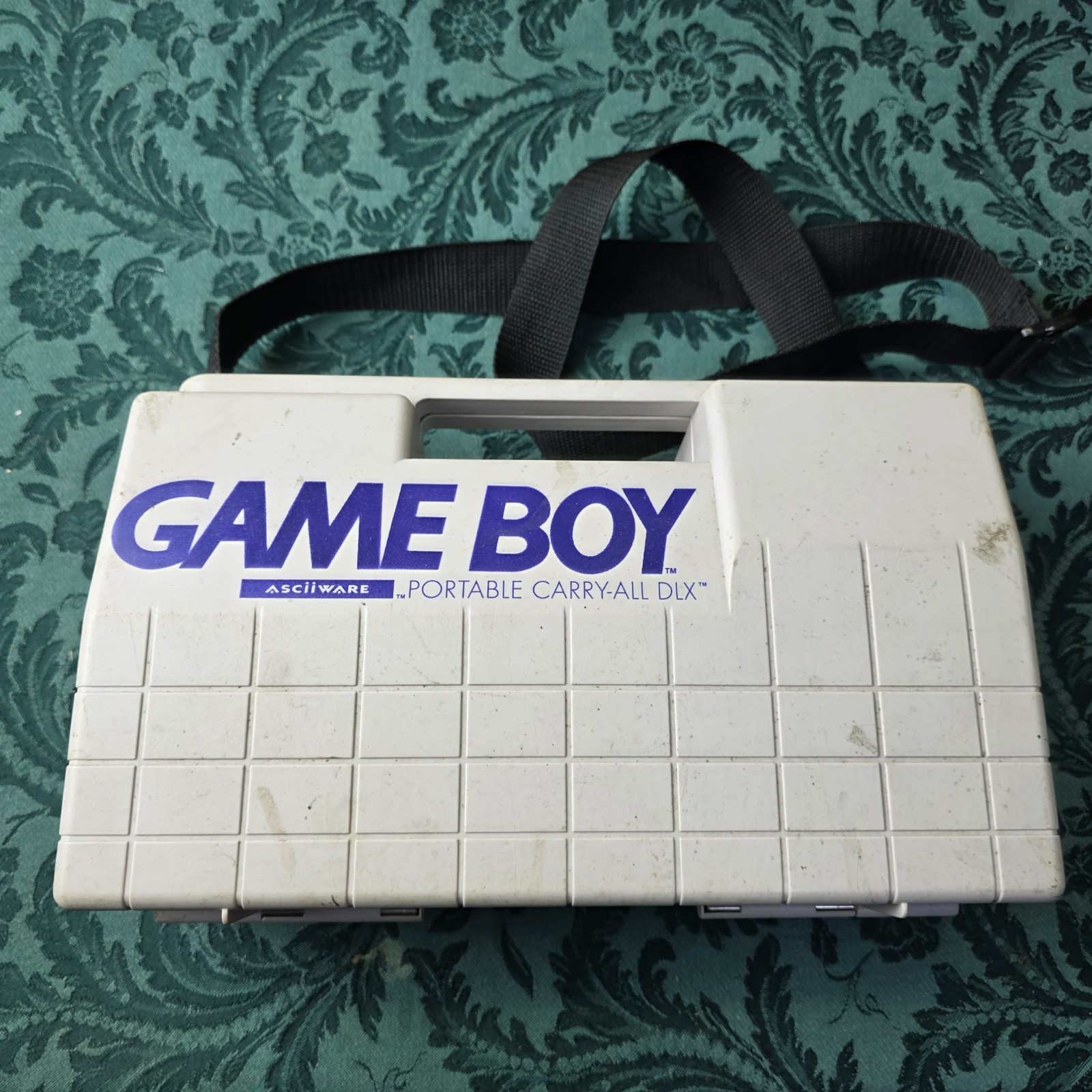 Nintendo Game Boy DMG-01 Bundle Carry-All DLX Light Boy Zelda Donkey Kong Mario