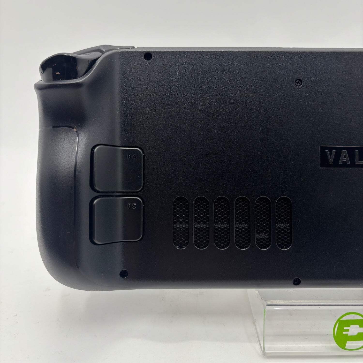 Valve Steam Deck 7″ AMD 7nm Ryzen APU 16GB RAM 64GB Black 1010
