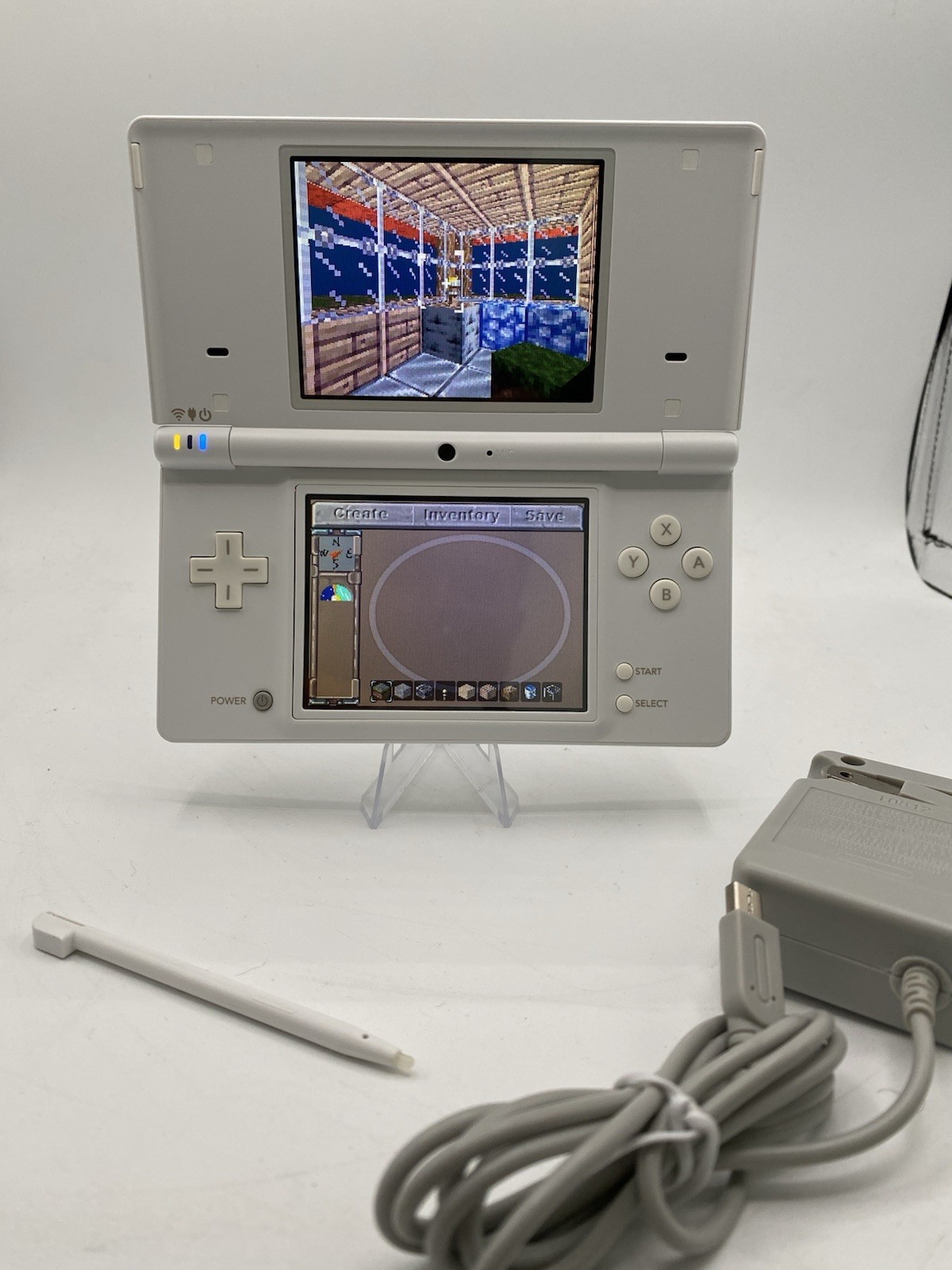 Nintendo DSi White Console Bundle w/ Charger & 16GB SD Card