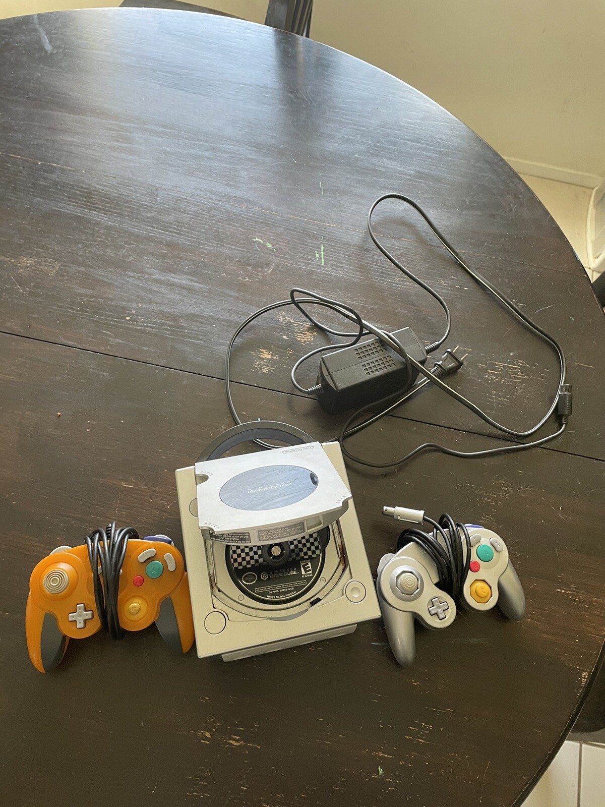 Nintendo GameCube Platinum Console – Silver Bundle