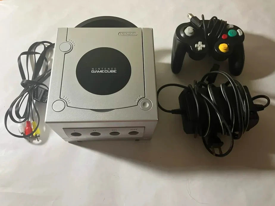 Nintendo GameCube Platinum Silver DOL-101 Console Tested w/ Controller Cables