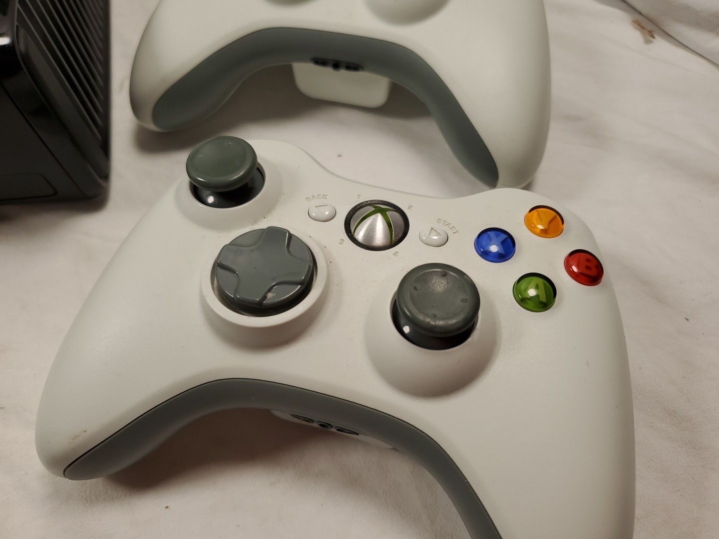 Microsoft Xbox 360S XBOX 360 SLIM 250GB -TESTED w/ 3 Controllers and 10 Games