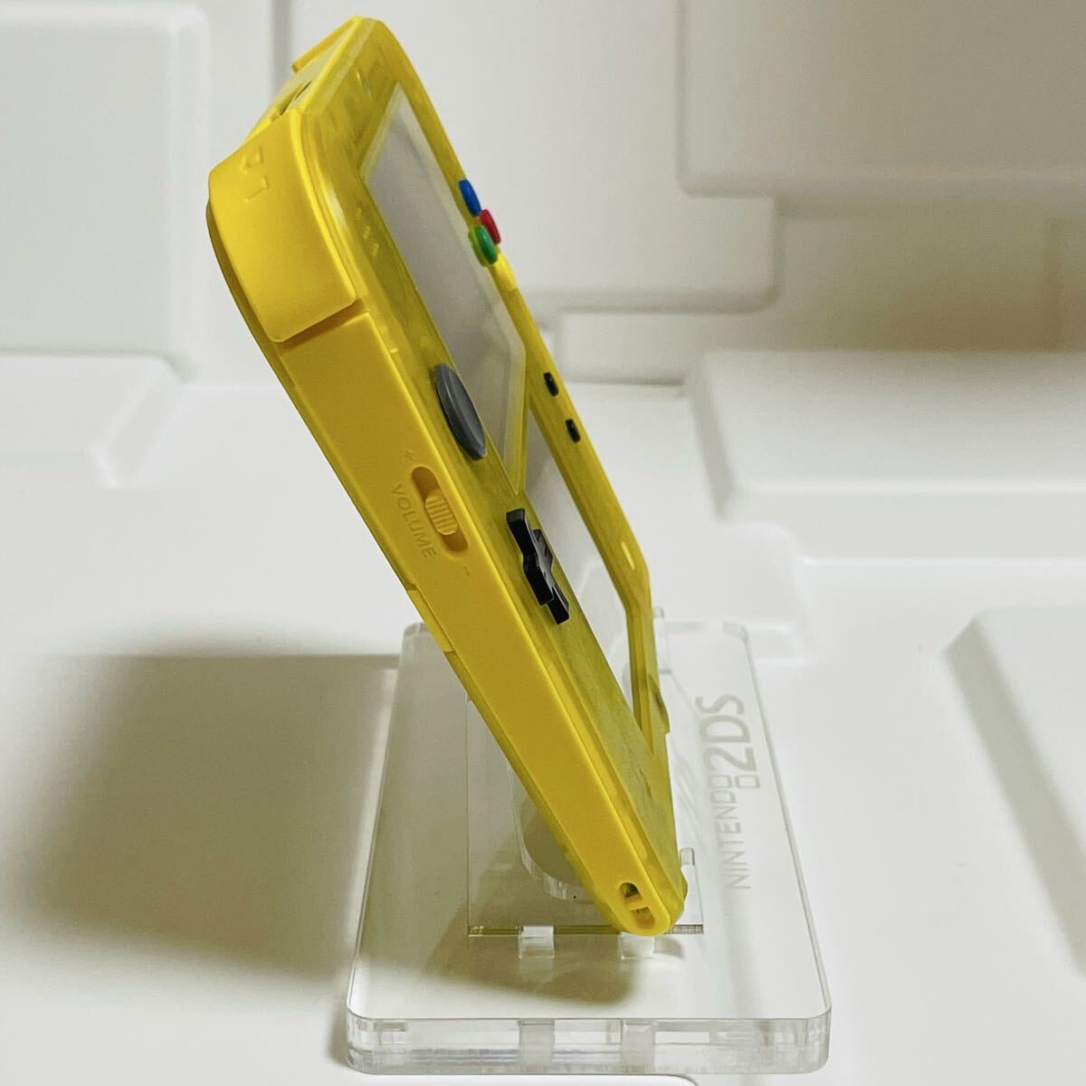 Nintendo 2DS Clear Yellow Pikachu Limited Edition Console w/Charger