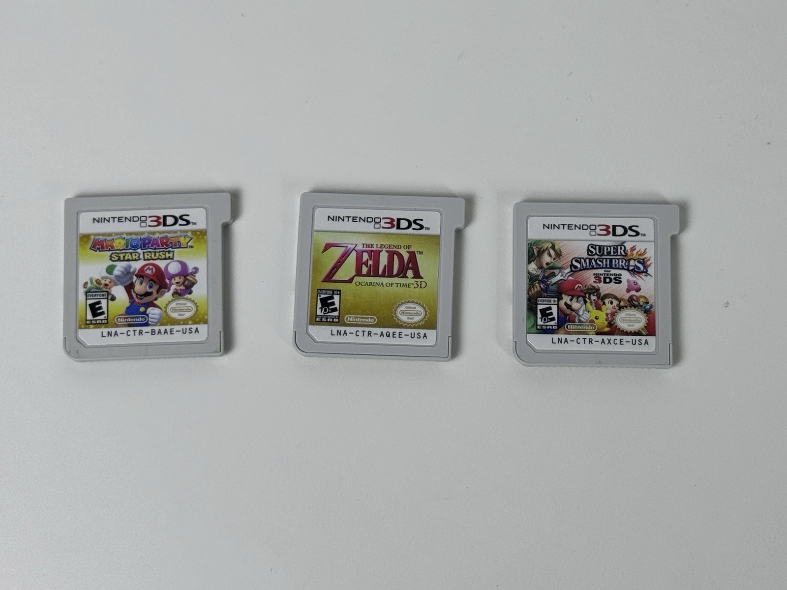 Nintendo 2DS Handheld Game Console Electric Blue Great Condition With 3 Games