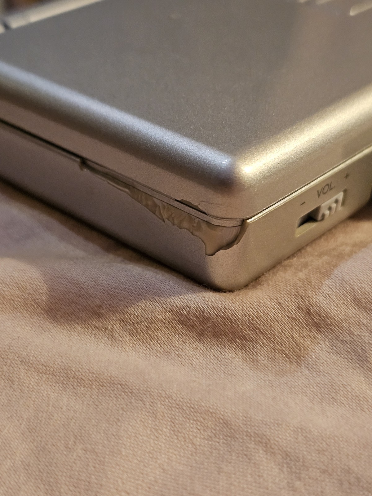 Nintendo DS Lite Silver Handheld System USG-001 Wi-Fi Capability