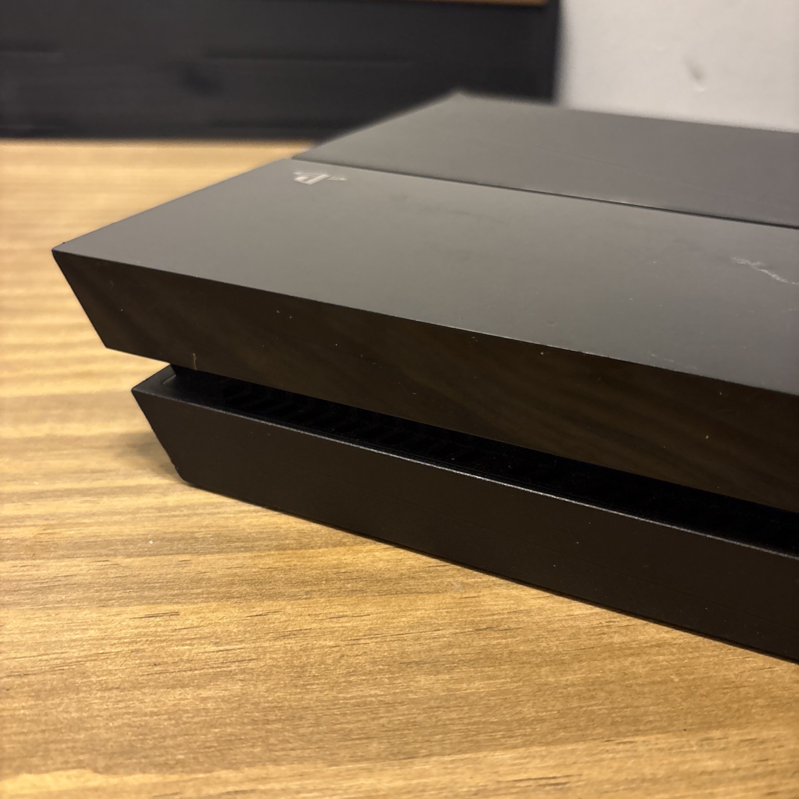 Sony PlayStation 4 (500 GB) Home Console – Black Won’t Turn On Cuh-1115A