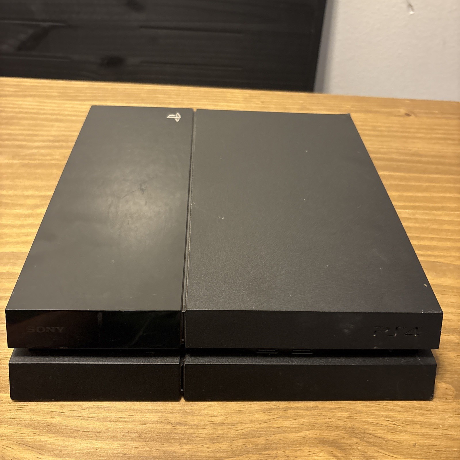 Sony PlayStation 4 (500 GB) Home Console – Black Won’t Turn On Cuh-1115A