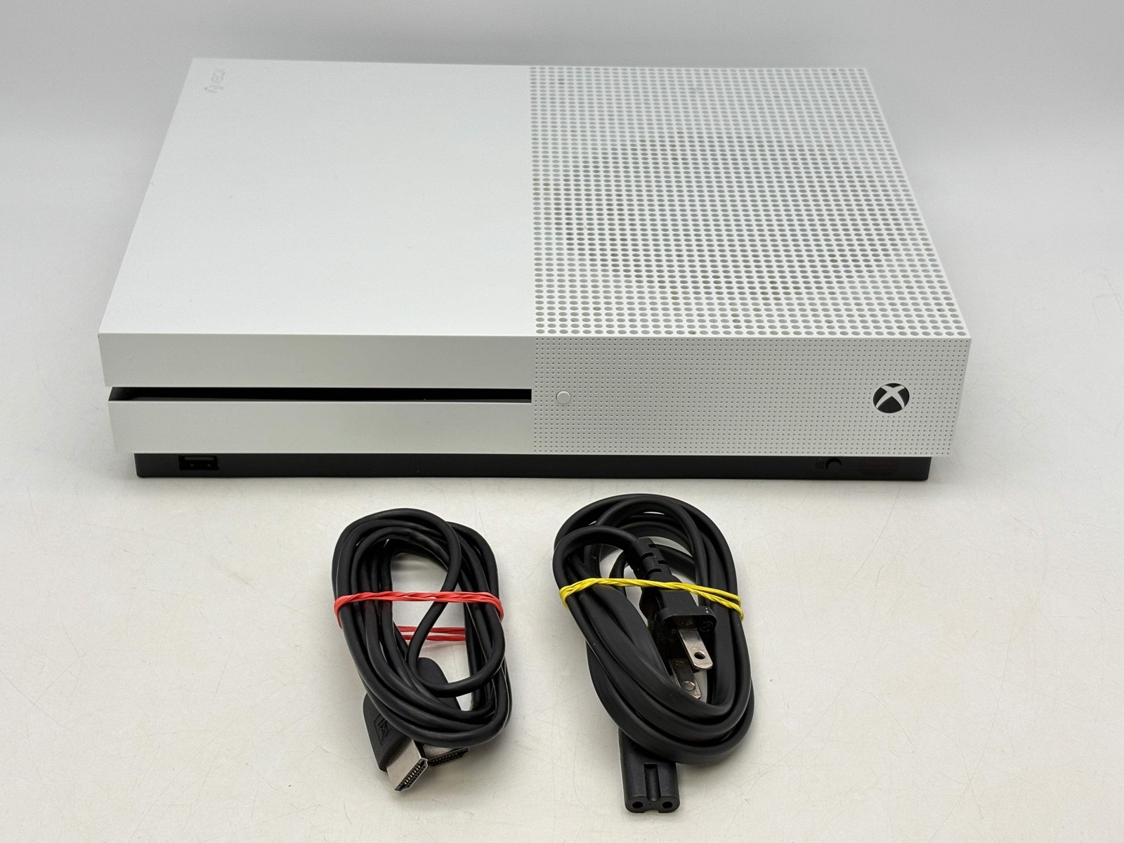 Microsoft Xbox One S 1681 White Console HDMI Cable Used