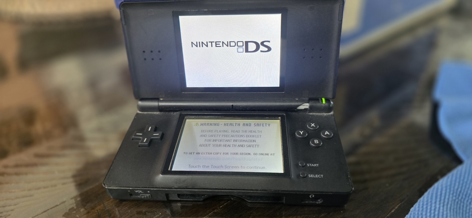 Nintendo DS Lite Black Handheld System USG-001 NTSC-U/C Touchscreen