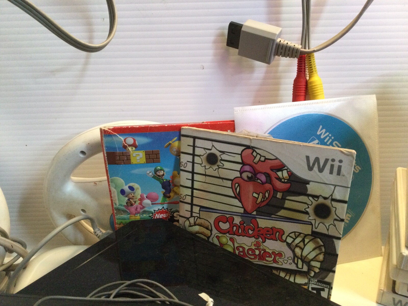 Wii U Console, Balance Board, Remotes, 14 Games, Steering wheels, Etc