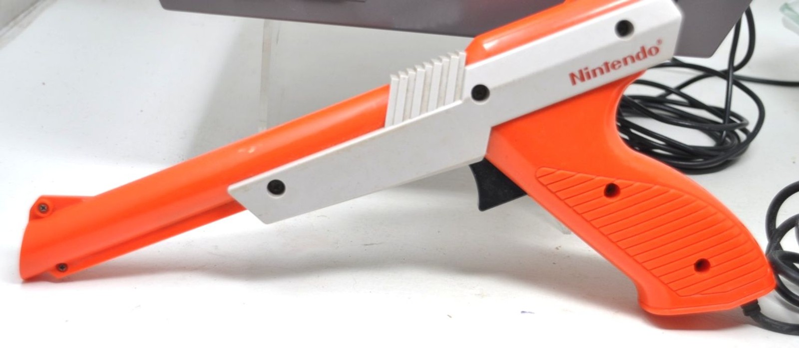 Nintendo NES-001 Console & Accessories Zapper Gun Controller RF Switch Power Cor
