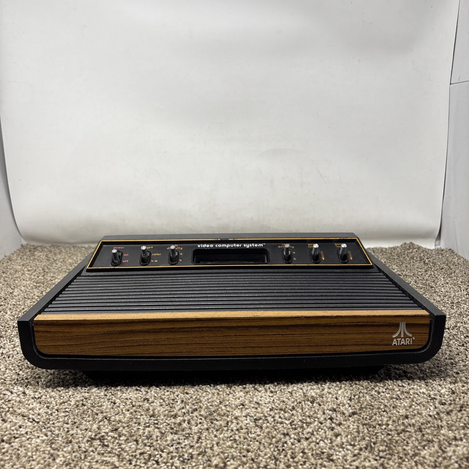 Atari 2600 Heavy Sixer Console In Box Chess Piece Box Tested Works