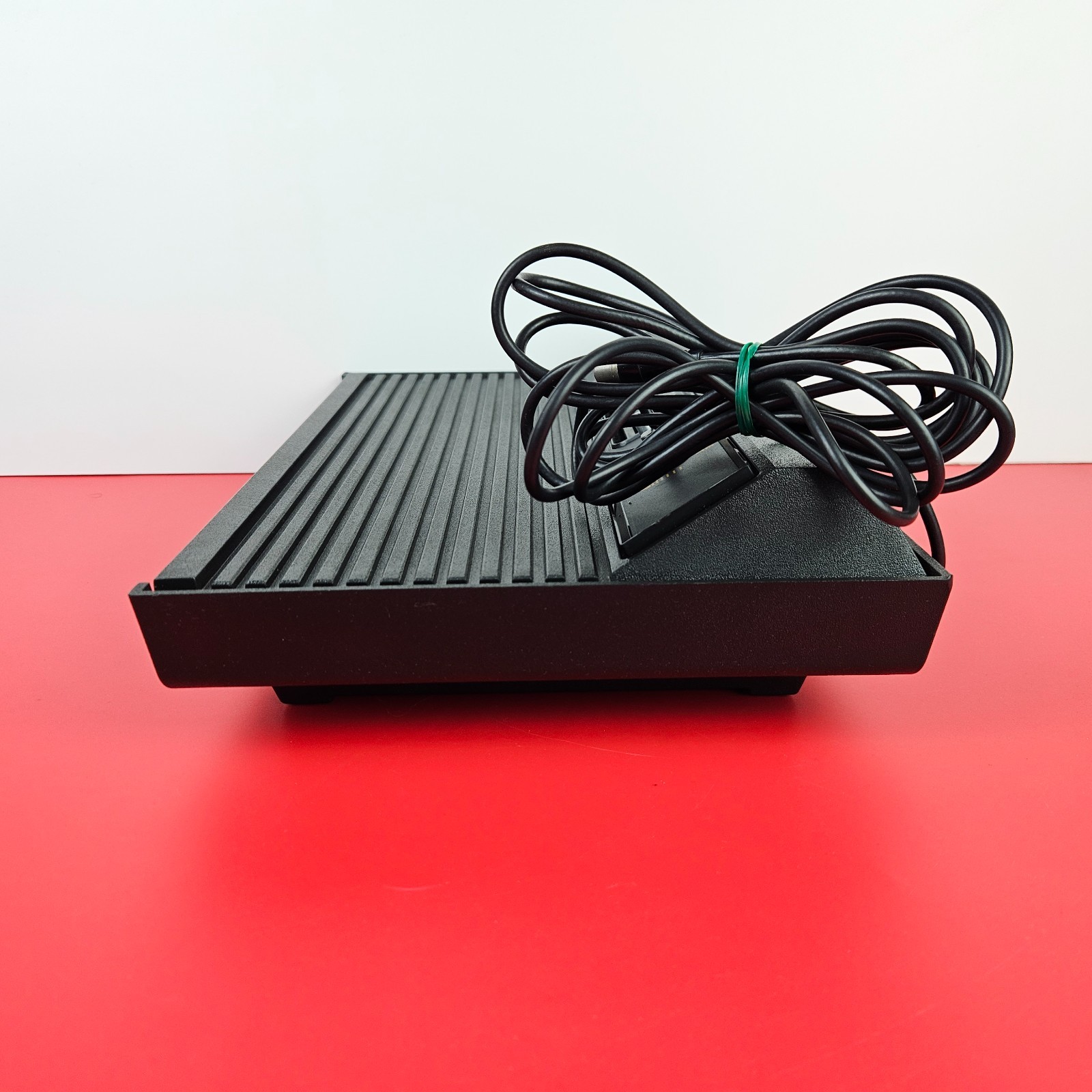 Atari 2600 “Darth Vader” VCS Console Box, Space Invaders, 2 Joysticks COMPLETE
