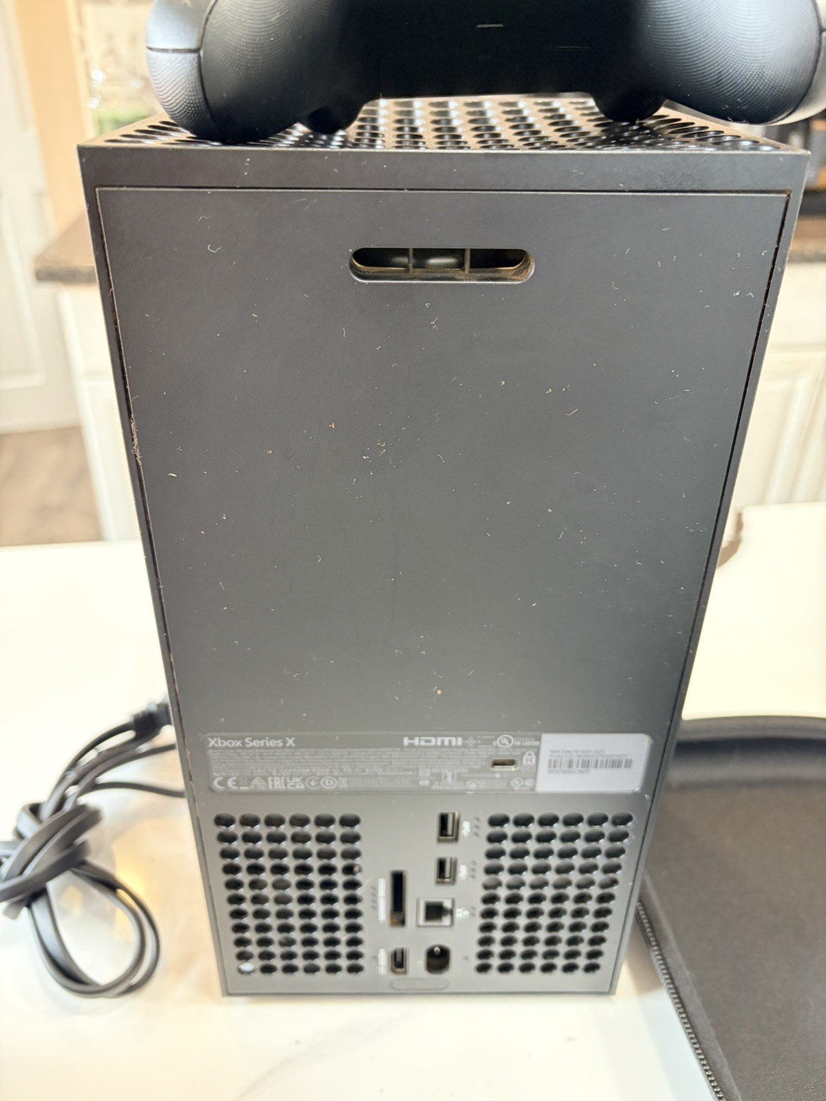 🎮 Xbox Series X – 1TB + Controller (Excellent Condition)