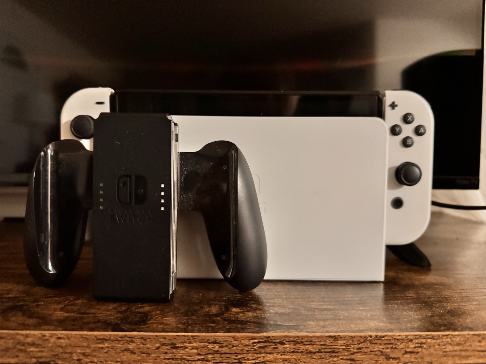 Nintendo Switch OLED Model White & Black Console Wi-Fi Bluetooth Audio