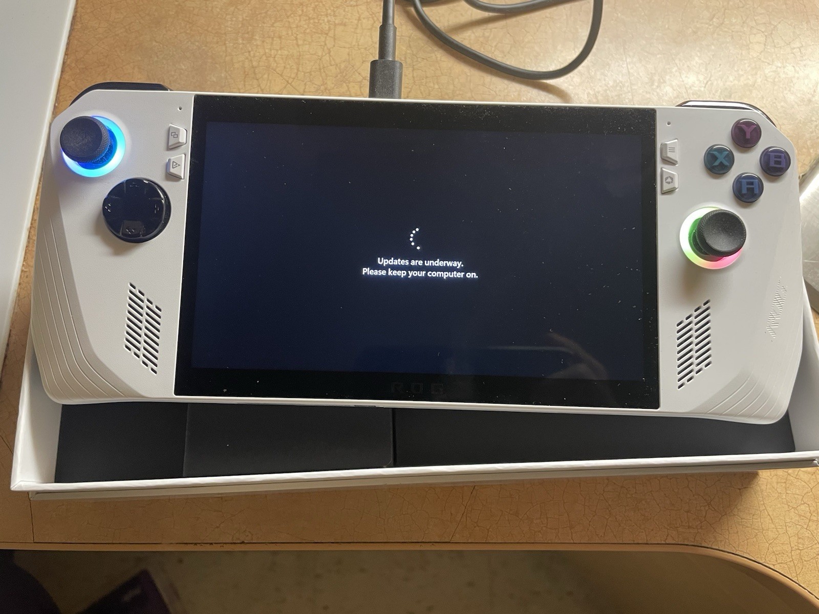 ASUS ROG Ally RC71L White Handheld PC Console 512GB 1080p FHD Wi-Fi