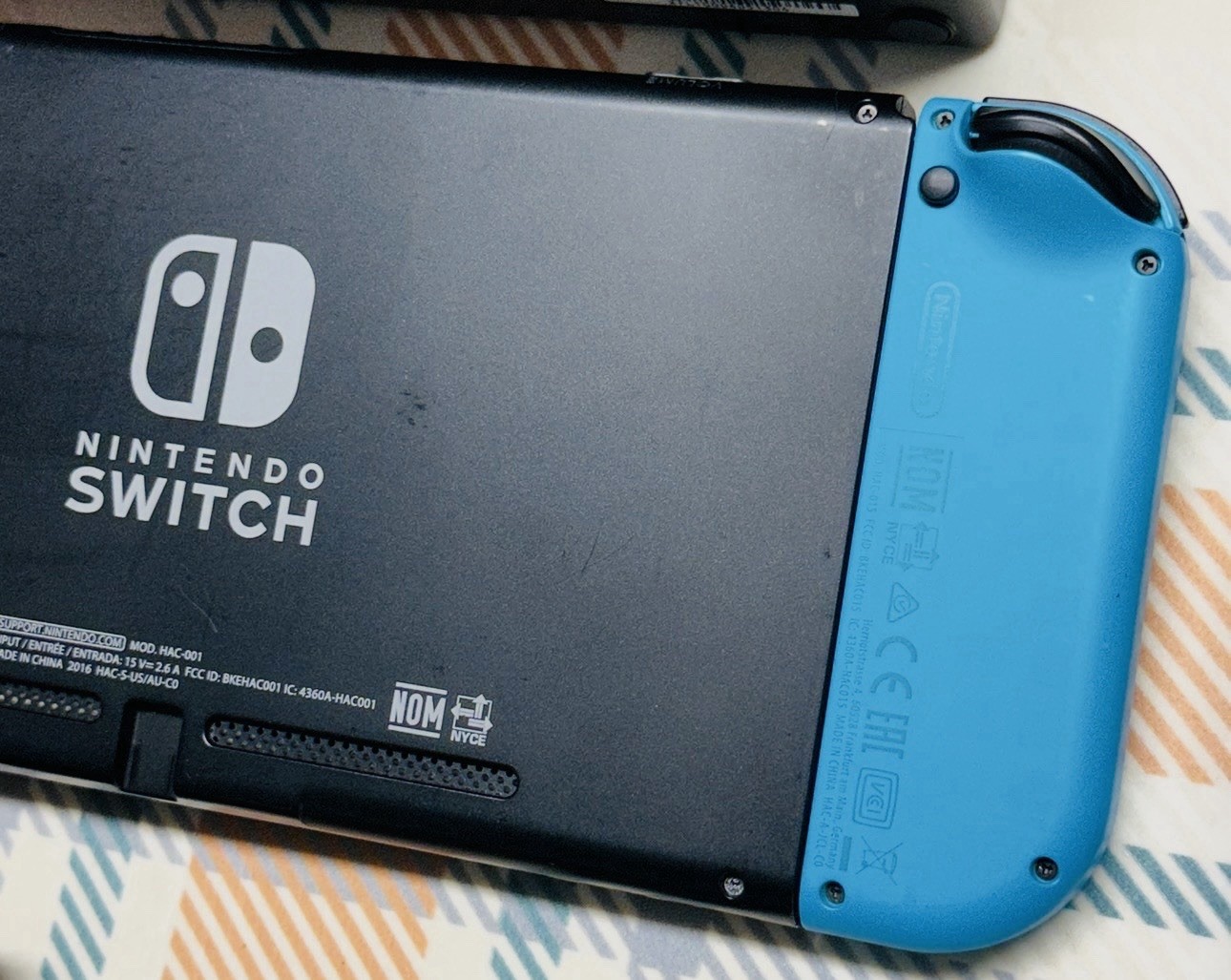 Nintendo Switch V1 Game Console HAC-001 Red/Blue Joy cons Tested/Working 00215