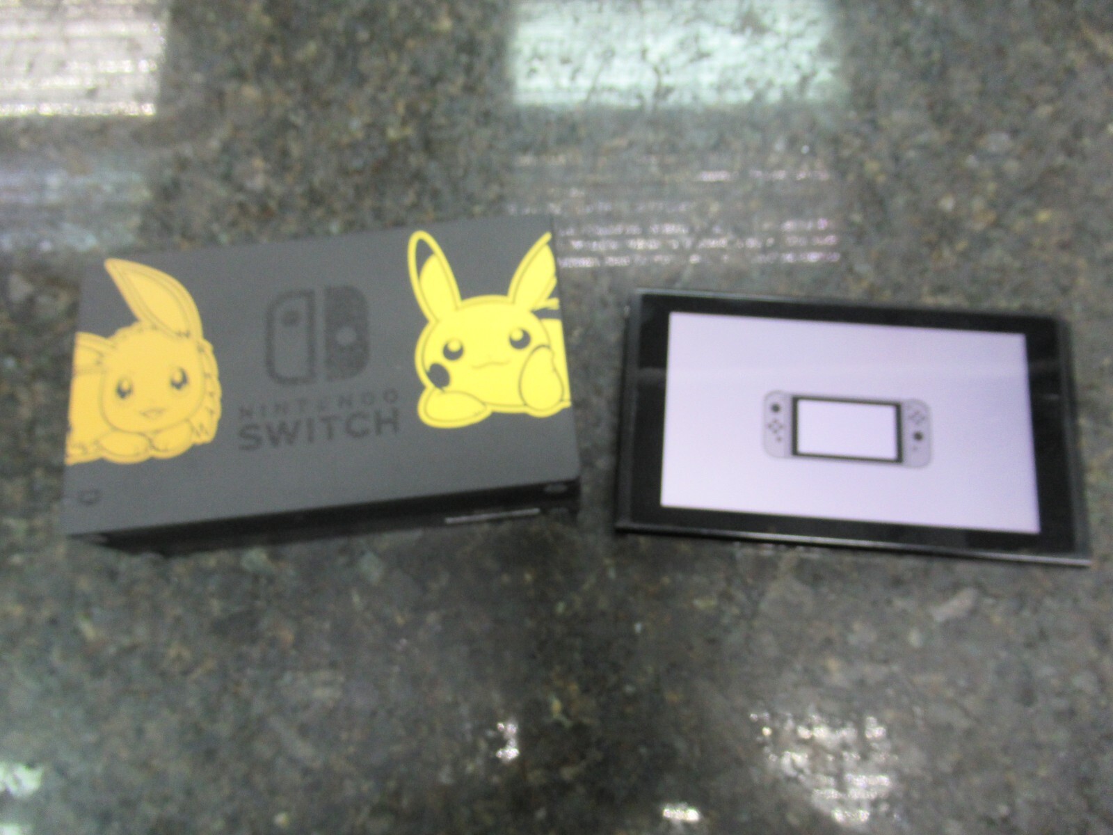 NICE!! Nintendo Switch Console & Dock Only – Let’s Go Pikachu! NO JOY-CONS!!