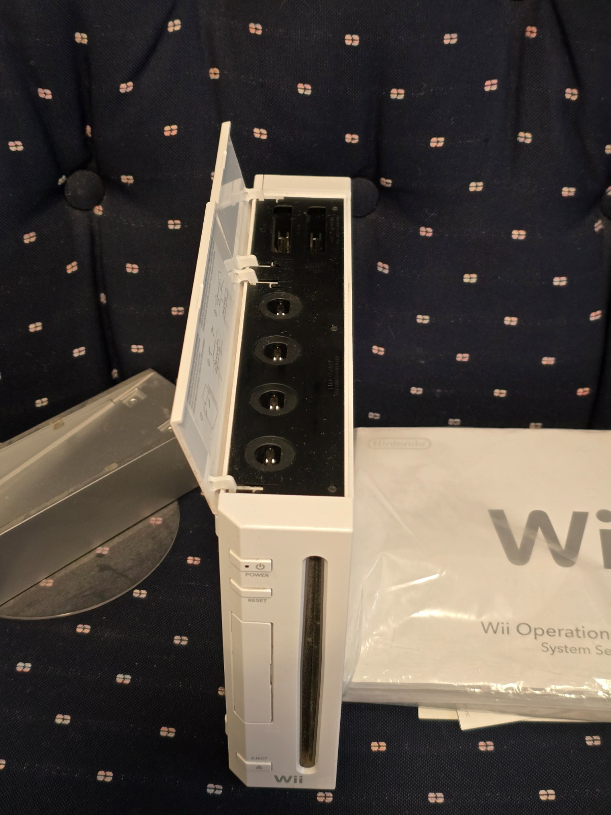 Nintendo Wii Console System Bundle White RVL-001 5 Remotes Accessories MEGA LOT