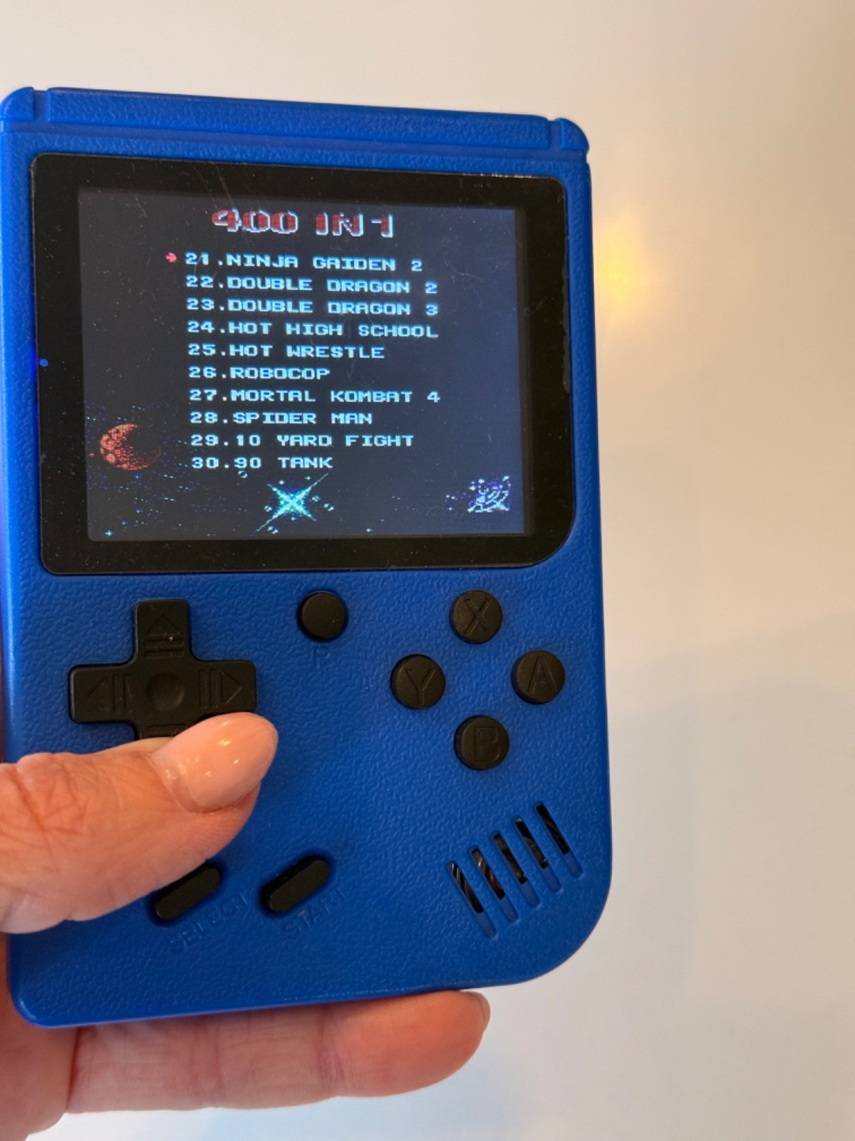 Handheld Play Machine Retro Player with 400 Classical FC Plays Machine 2.8-Inch