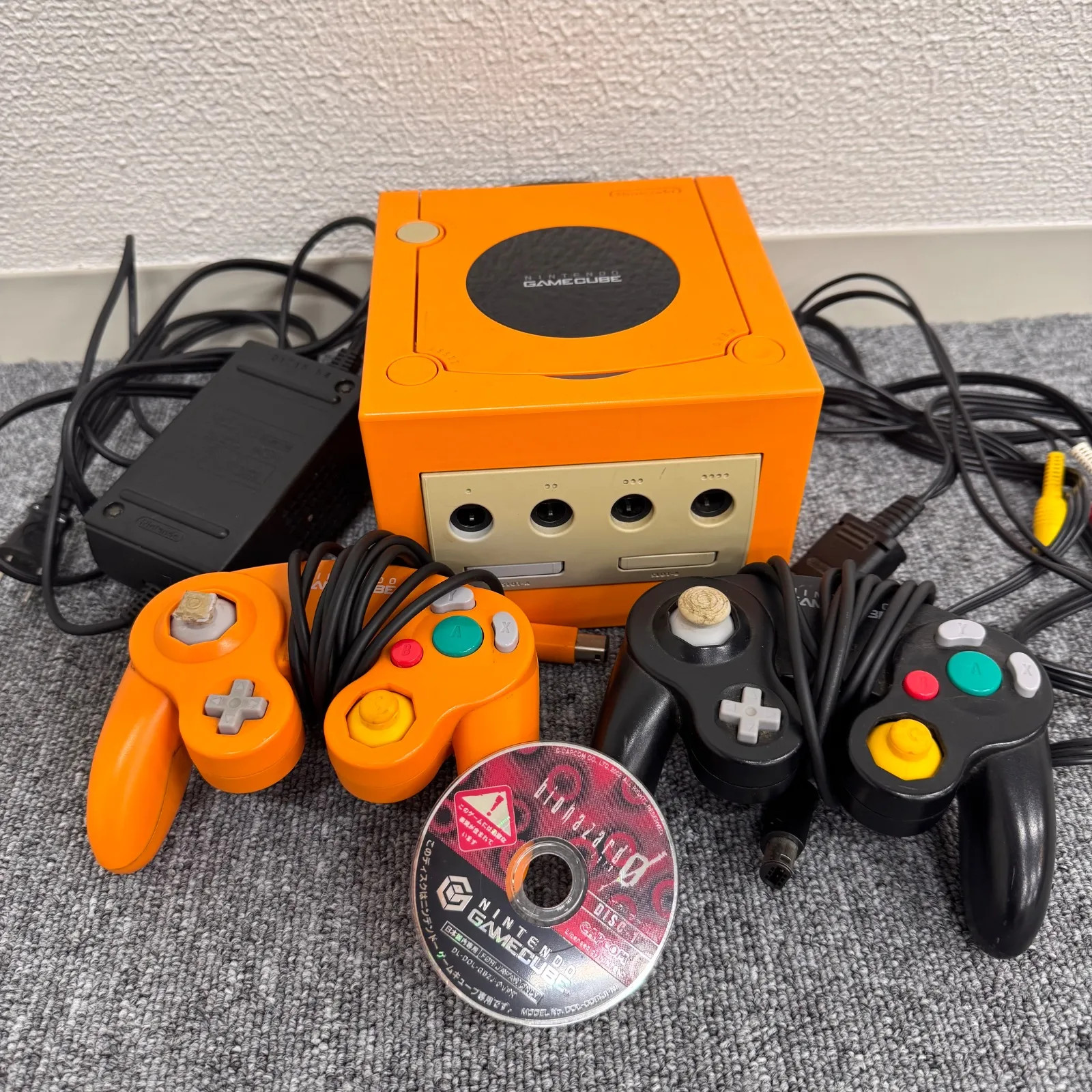 Nintendo GameCube Spice Orange Console 2 Controllers Biohazard 0 5.9×5.9×4.3in