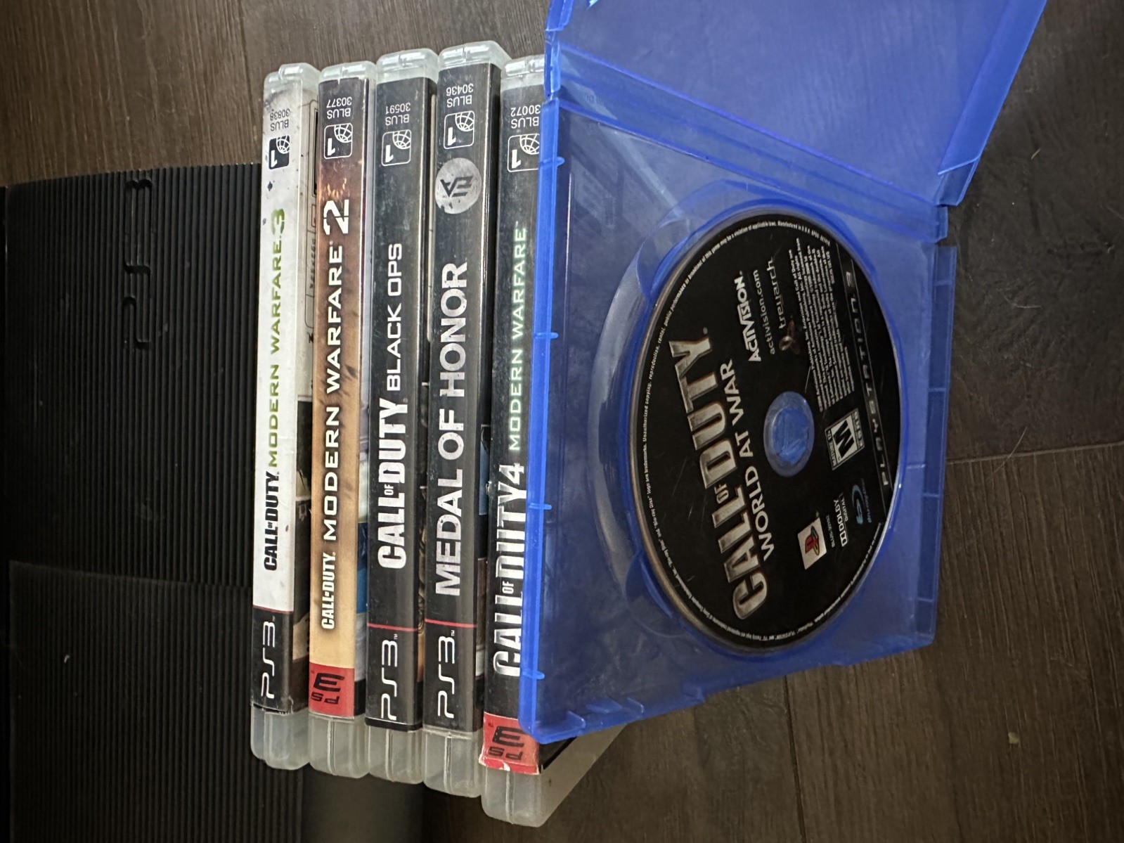 Guaranteed PlayStation 3 PS3 Super Slim 250gb 4 Controllers+Games