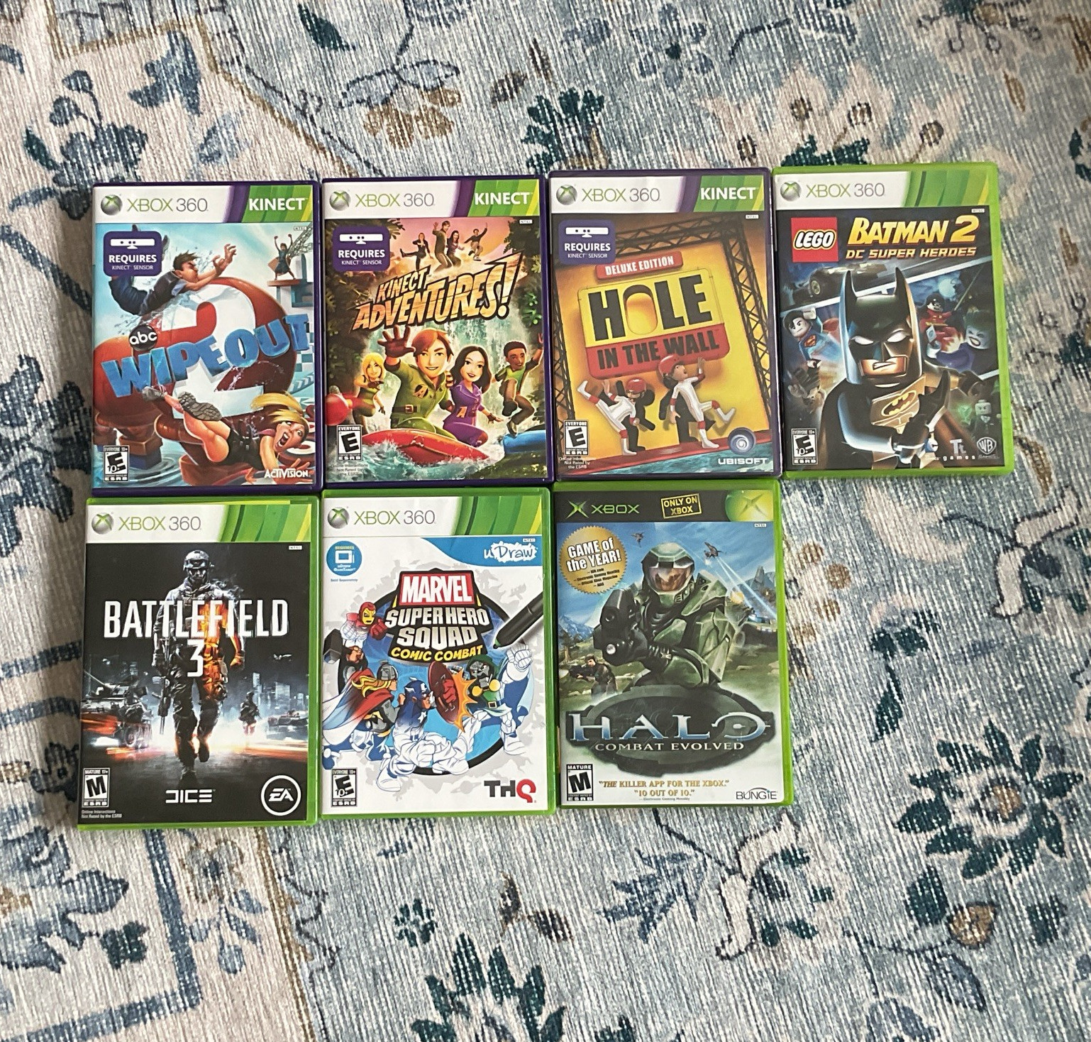 Xbox One Console w Kinect sensor, HDMI, Wi‑Fi & 7 Games, power bank and working.
