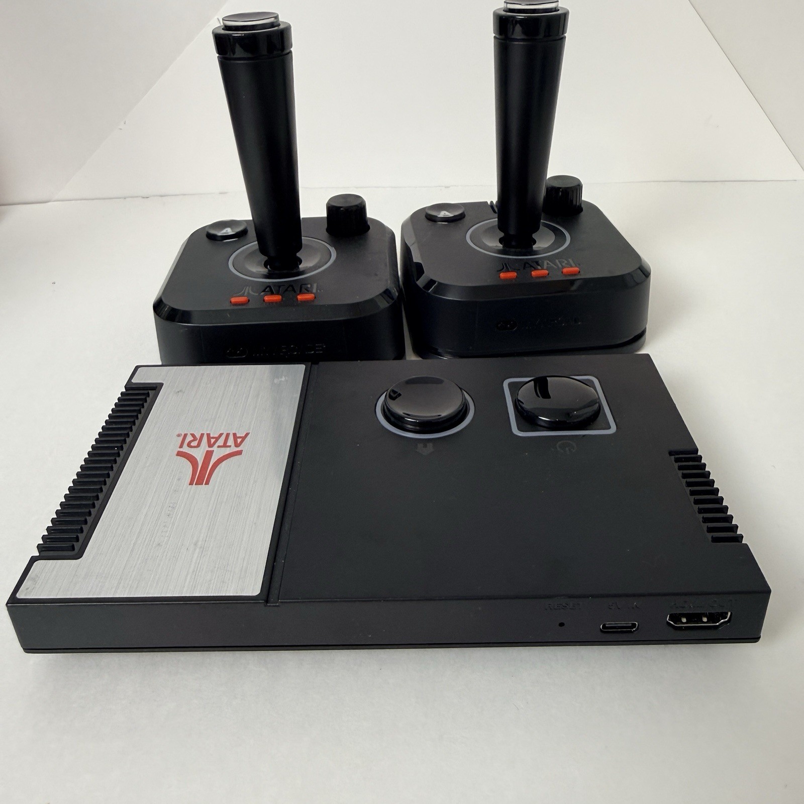 Atari My Arcade Gamestation Pro DGUNL_7012 Gaming Console & 2 Controllers Works