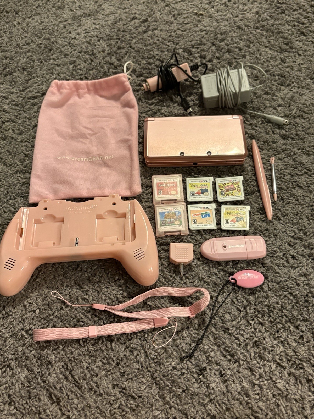 Nintendo 3DS Pink Console With 6 Games Including Accessories And Chargers