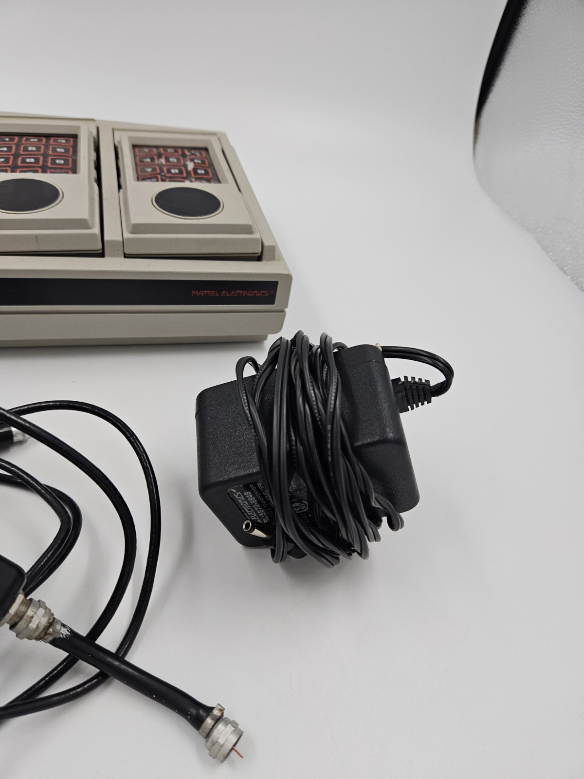 Mattel Intellivision II Console System 5872 w/ Controllers Powers On