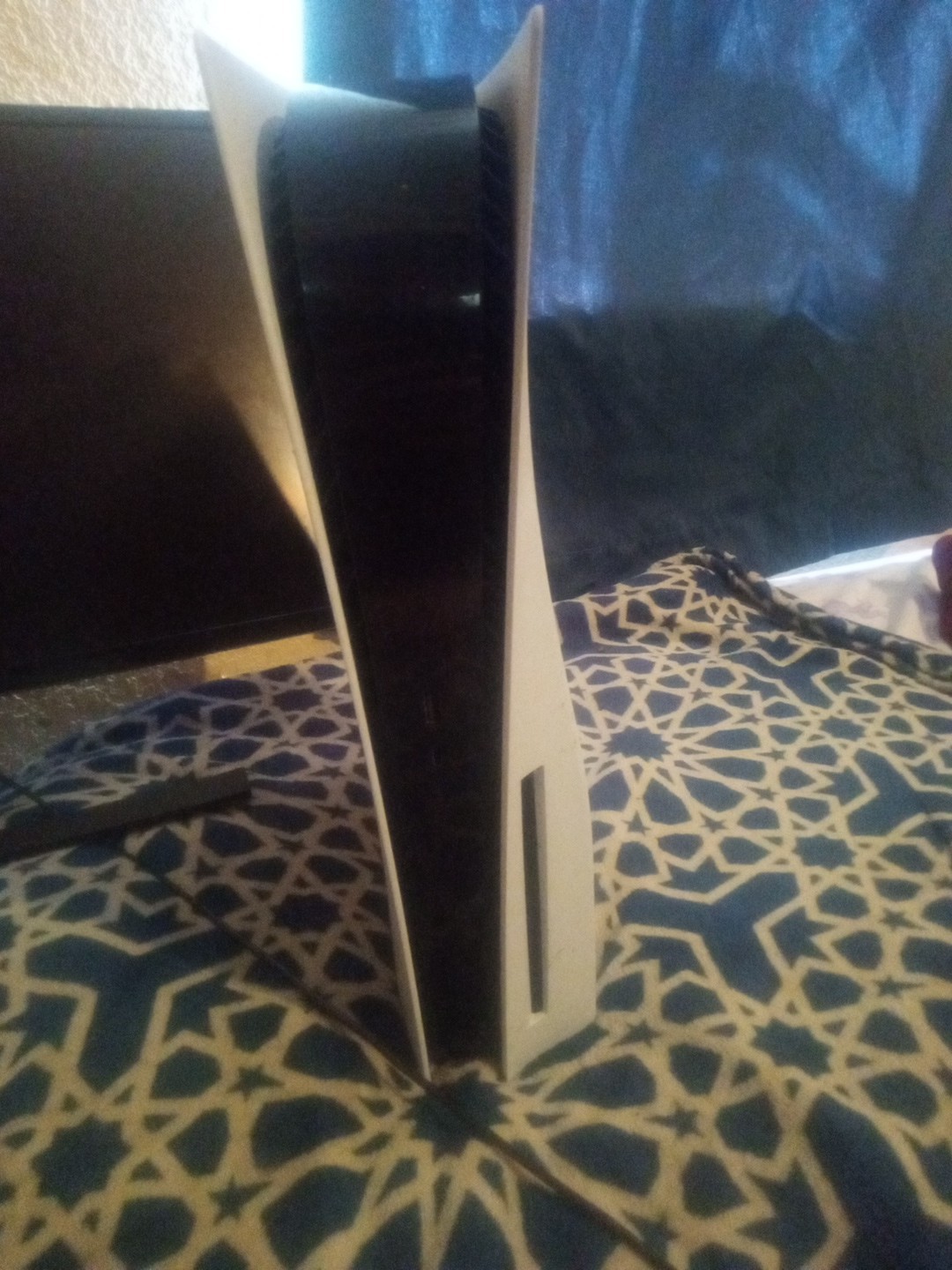 Sony Ps5 Standard Disc 1TB With a 144hz Curved Samsung Monitor With Controllers